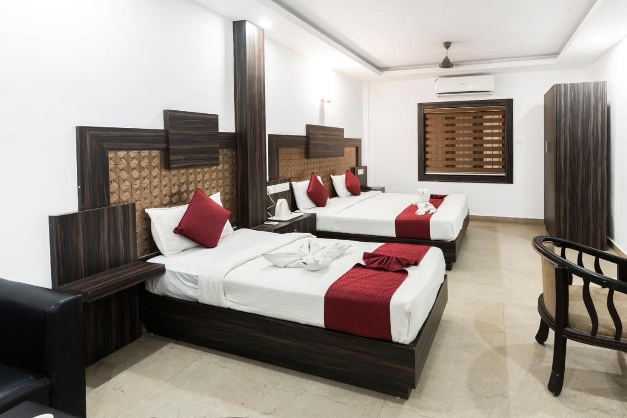 Hotel Kochi Crown Exterior foto
