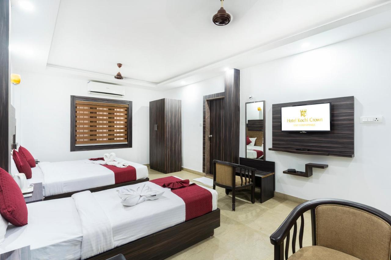 Hotel Kochi Crown Exterior foto