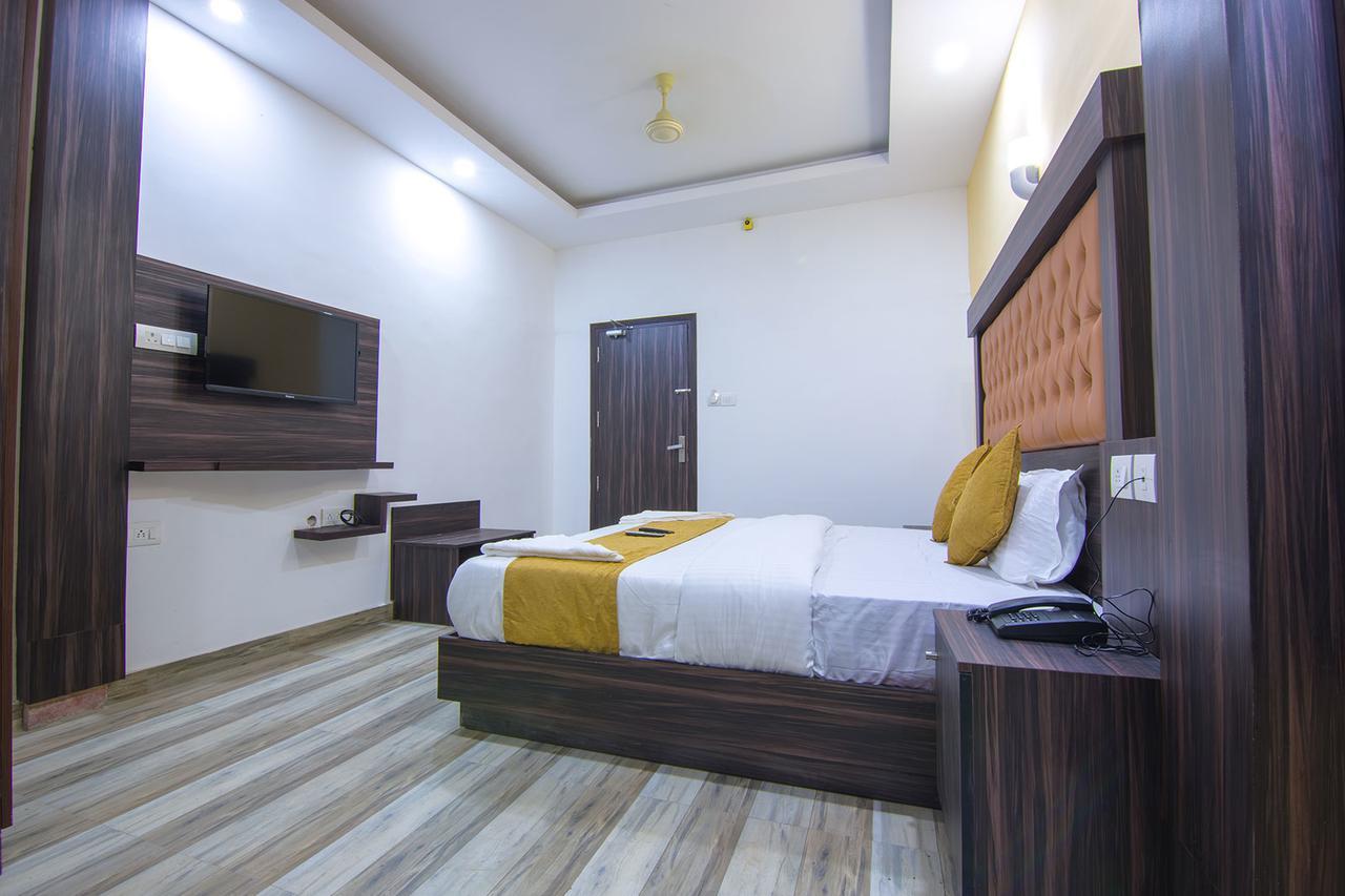 Hotel Kochi Crown Exterior foto