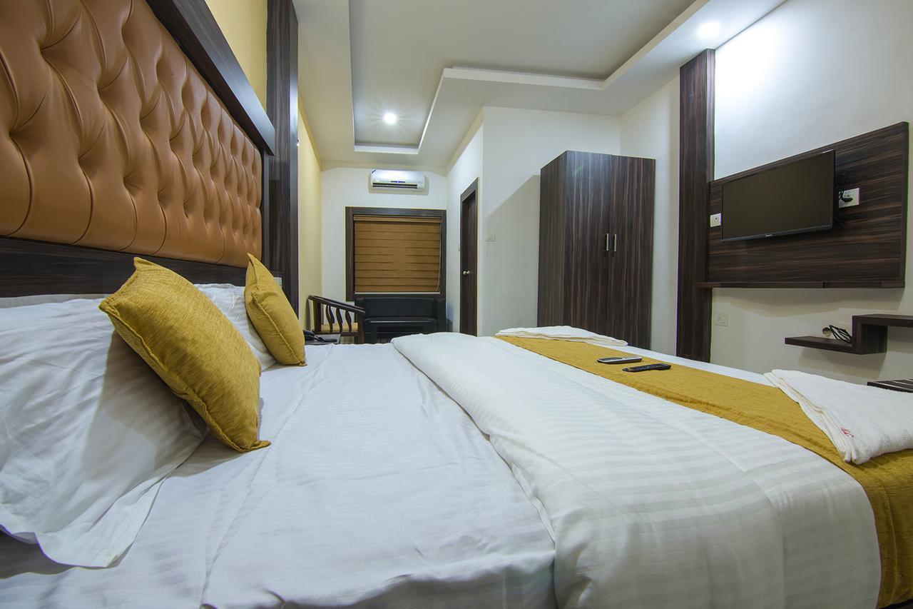 Hotel Kochi Crown Exterior foto